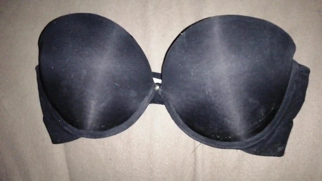 Cum on Strapless Black Bra 10C