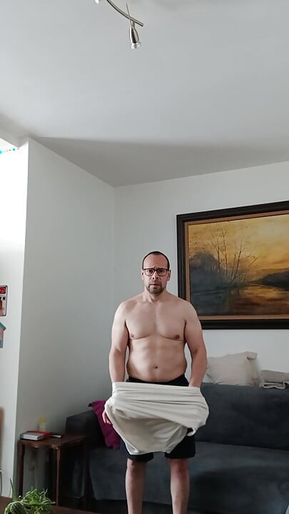 I admire my physical results after 4 months of sport