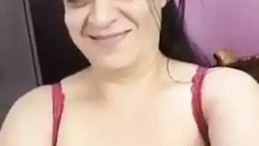 Desi paki aunty asking bf to suck tits