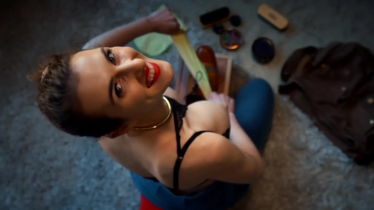 Sexy Shoe Shine