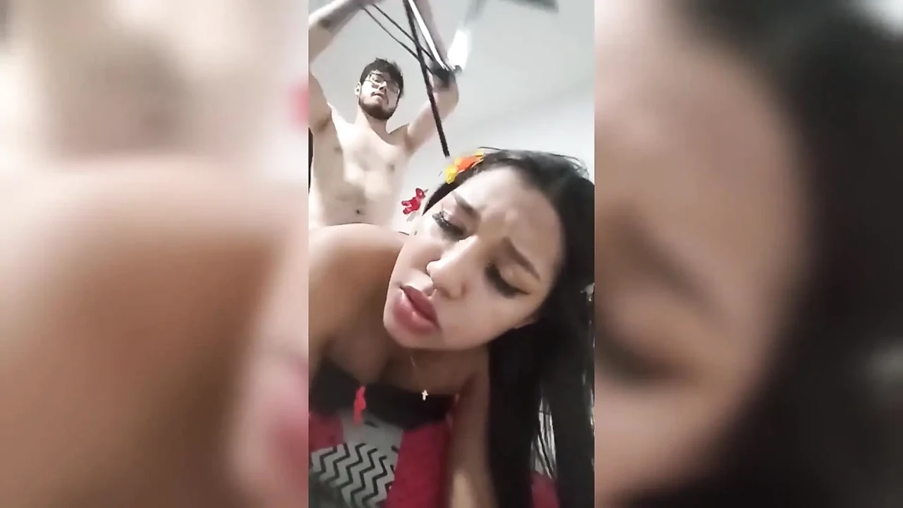 This Sexy Brunette Whore Comes to Me and I Put My Whole Dick Very Rich in Her