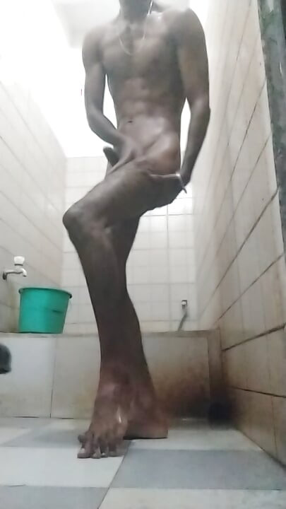 I am bathing alone, someone please come