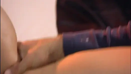 Шлюховатая блондинка в белом нижнем белье сосет и скачет на большом жестком члене