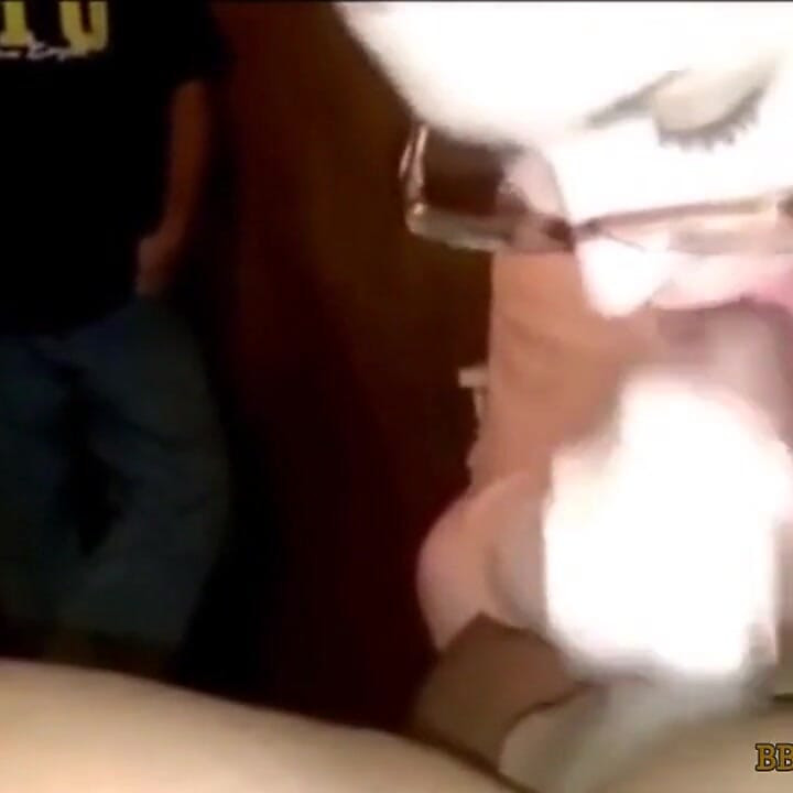 Dependența de pulă mare și neagră - videoclipuri porno de amatori și făcute acasă. MAME SEXY Dependente de pulă mare și neagră și futai interrasial.