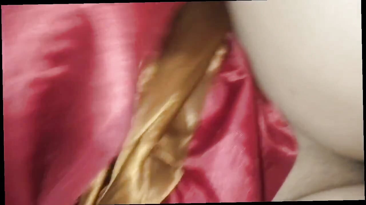 Chudakkad Bhabhi Priya Ne Padsi Land Ko Chuschuskar Puri Pani Piya