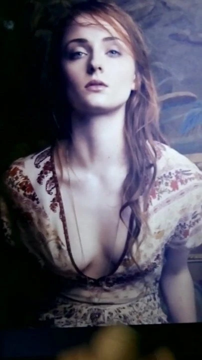 Sophie Turner takes my load