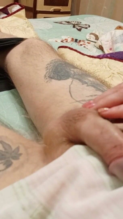 my mother-in-law jerks off my dick and watches the cum flow from the dick | Clip 2