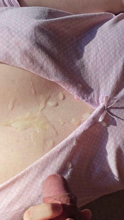 ใช้มือสุดฮอตและน้ําแตกบนชุดนอนน่ารักของกู! | คลิป 2