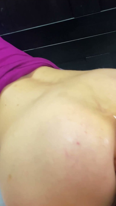 now this girl’s pussy is stretched as roughly as possible by fucking on my fist | Clip 1