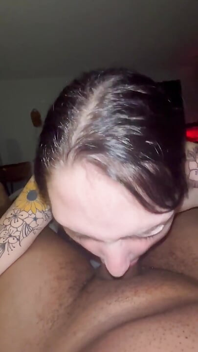 Ho succhiato la mia cotta in palestra dopo l'allenamento parte 4