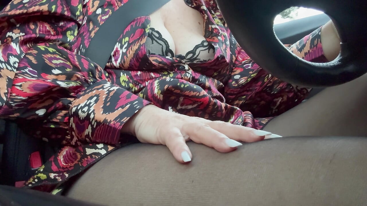 I woke up horny and touched my pussy through pantyhose in the car in public