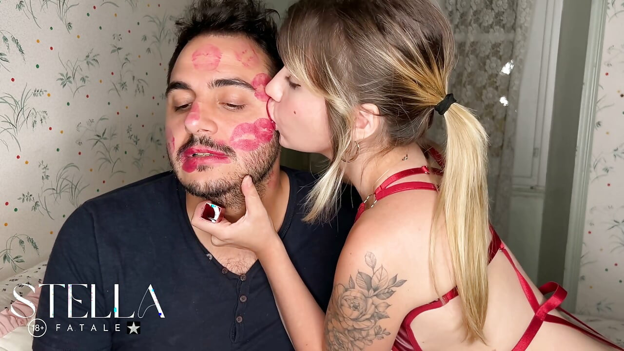 Batom vermelho, cara marcando 2 discovery videos
