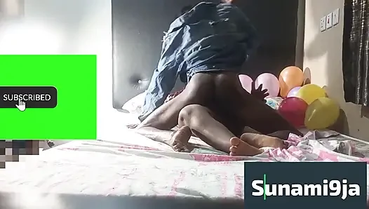Büyük memeli seksi üvey anne sikişiyor