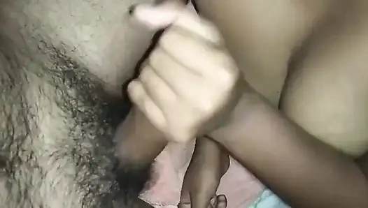 Meine stiefcousine hat einen großen schwanz und er gibt mir sehr hart