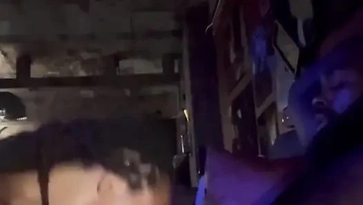 Dün gece arabayla yolculuk yaptı
