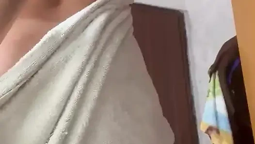 Sexy latina bewegt es, bis du hart wirst