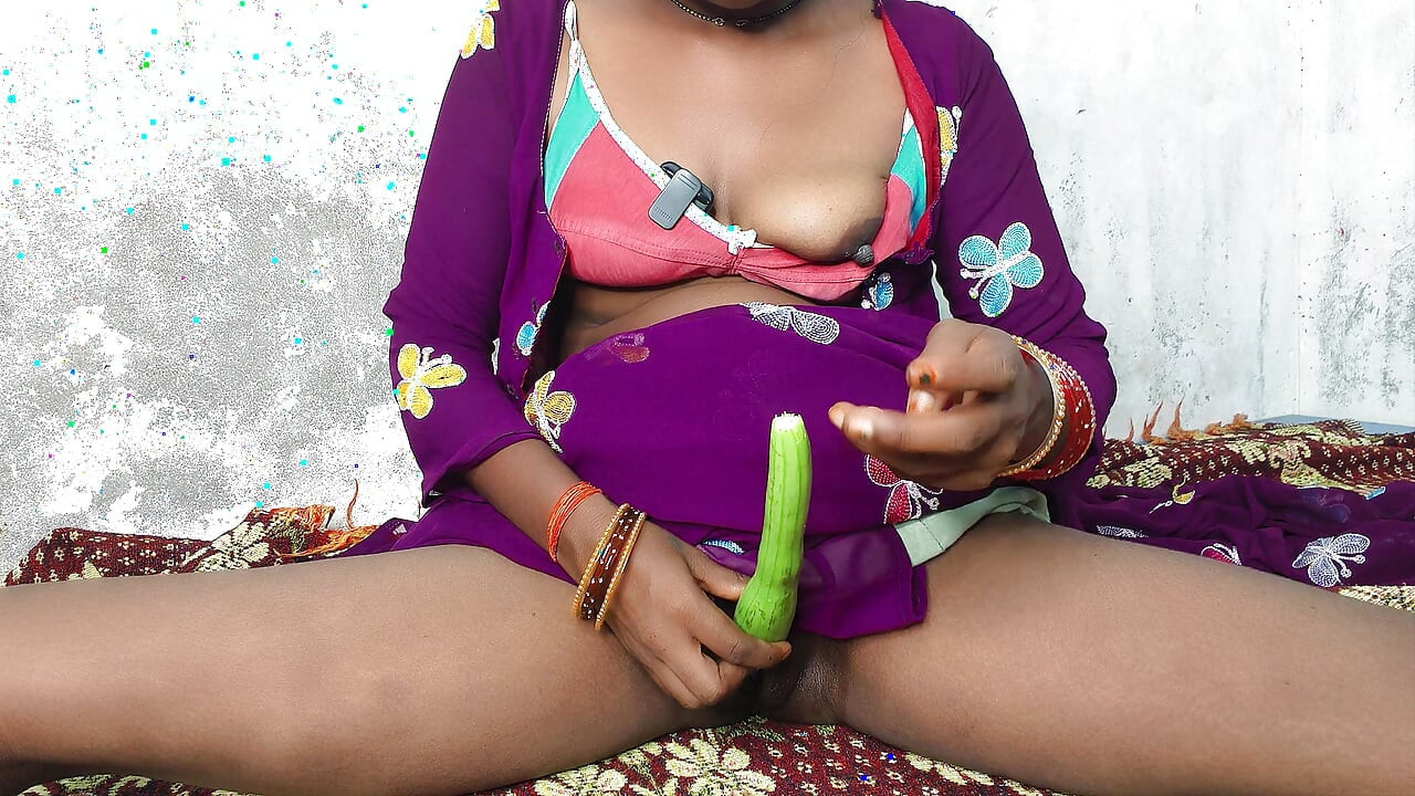 A lonely Desi lonely woman in the village is yearning to get