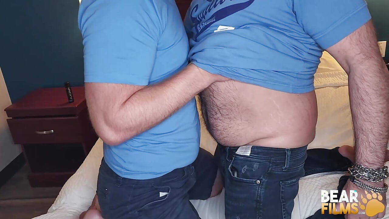 Bearfilms Crvenokosa Logan Stanley bez kondoma od Ryana Romana