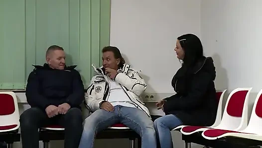 Зрелый немецкий тройничок и двойное проникновение