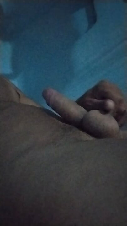 Masturbasi kontol besar 7 inci