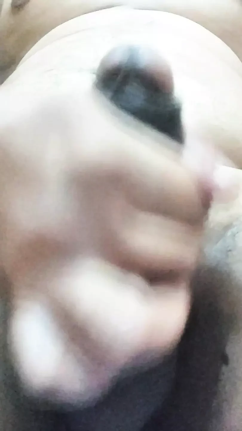 Bugün mastürbasyon yapıyorum, yarağıma masaj yapıyorum