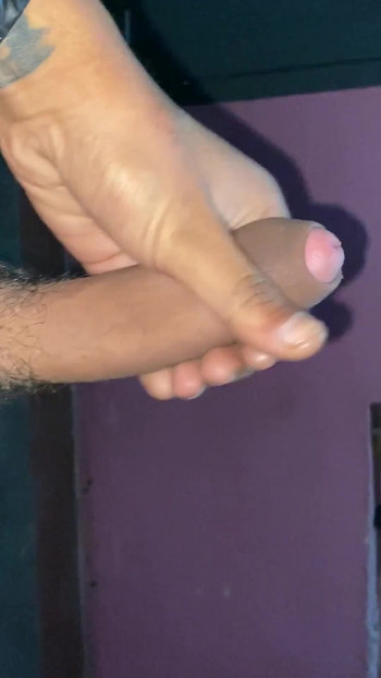 家に誰もいないときに車を持ち込むのは、また別の楽しみです。 | クリップ 3