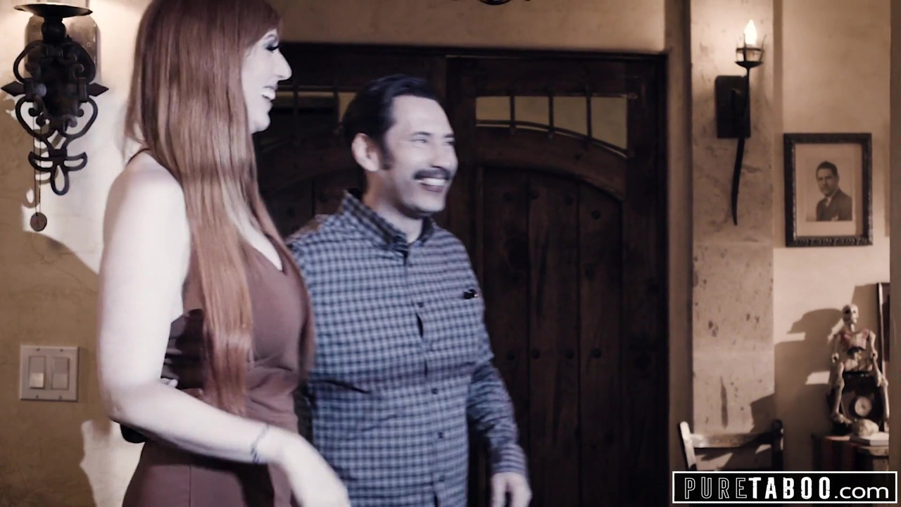 欲求不満のカップルはベビーシッターとセックスしたい