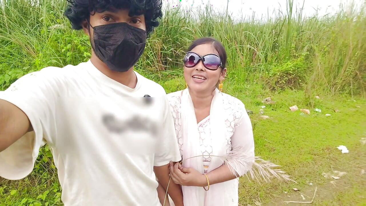 Nuevo vídeo sexual de la parrilla india, romántico y hermoso