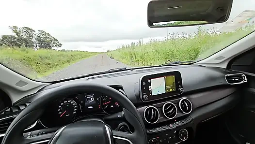 Ich lutsche den großen schwanz meines stiefbruers im auto