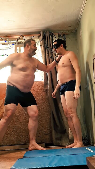 Silver Daddy Boxer Vs Jobber: Strength, Submission, and Tension