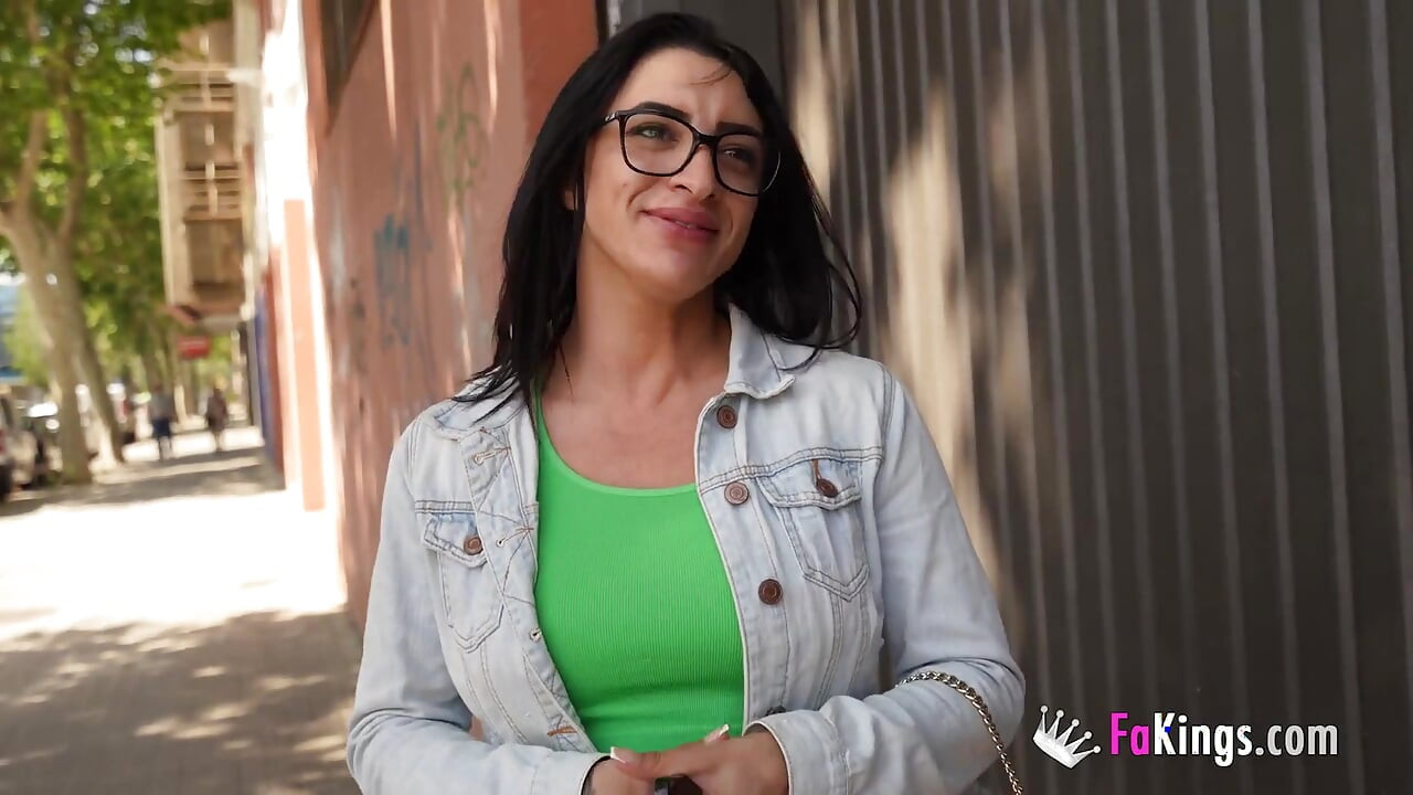 Busty Latina Nelia Estrada Is Going to Show Us Her Pole Dancing Skills!