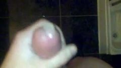Masturbación con la mano en condón ingenio corrida !!!!!!