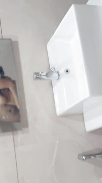 สาวอินเดียเซ็กซี่เย็ดกับแฟนหนุ่มในโรงแรม