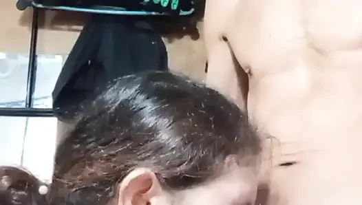 Başka bir götlü sikimi güçlü bir şekilde tatmin etti