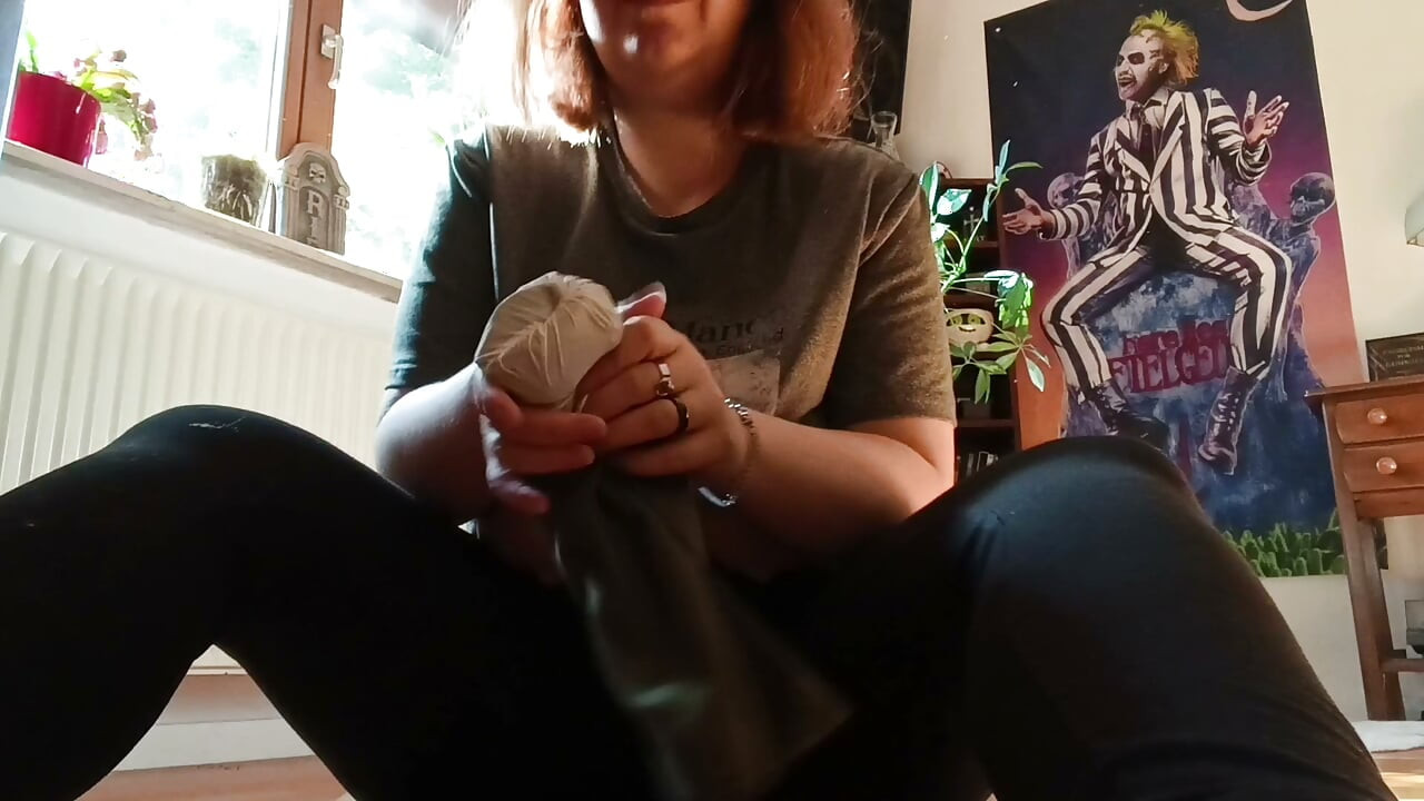 Crafting a pocket pussy in less than a minute