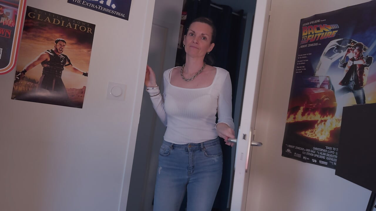 Gamer gets hick dick sucked and cums inside my mouth