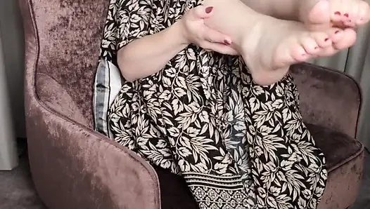 Oh, apakah kamu suka kakimu?