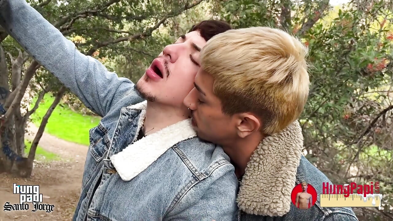 Hung Papi Butt Fucking Tree Huggers Gay Anal Cumshot Deep Breeding!