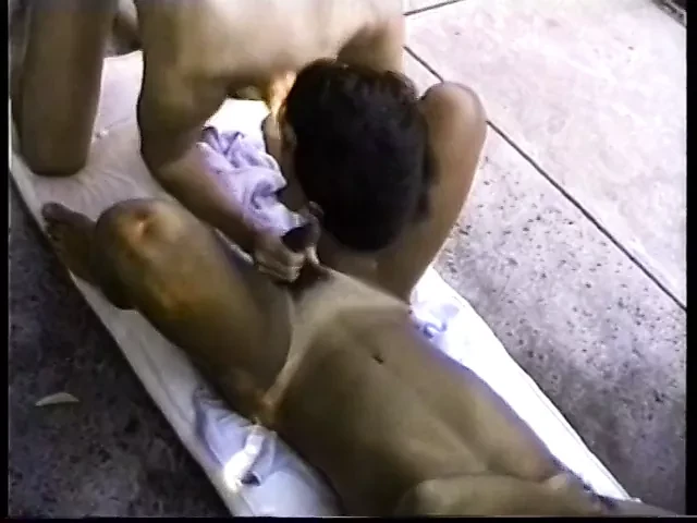 Horny couple want to have some fun outdoors
