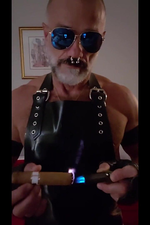 Skindad Gar Lighting