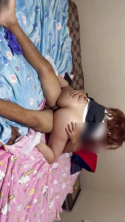 Nữ Sinh Trẻ Bị Chịch Từ Vị Trí Truyền Giáo Bởi Giáo Viên Đại Học Của Cô Ấy
