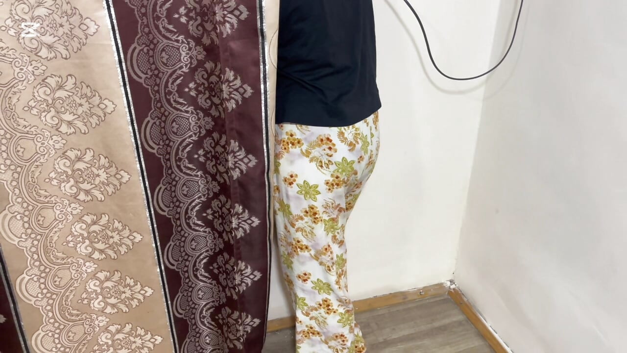 Dois amantes fazem sexo na janela