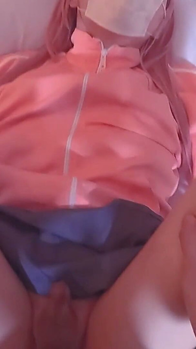 Cosplayer de Bocchi the Rock follada, travesti japonés femboy cosplay anime parte.13 | Clip 1