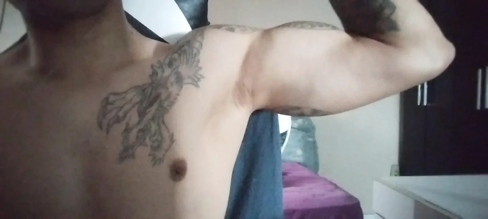 稍微激起的男人