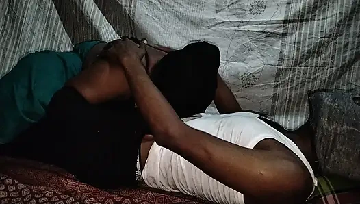 Настоящее деревенское время секса мужа-жены