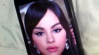 Selena Gomez cum tribute