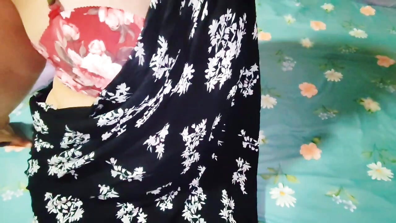 (Suara sinhal Srilanka) guru seksi bicara kotor dan meniduri pemuda staf..