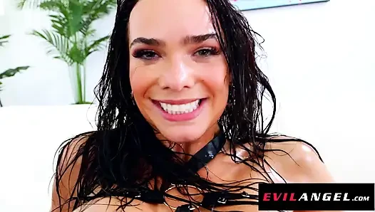 Evil angel - scarlett si cewek semok alexis dientot habis-habisan pakai lateks