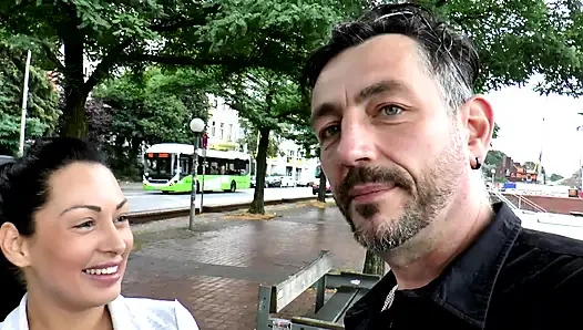 Ateşli evli kadın karavan van festivalinde çifte