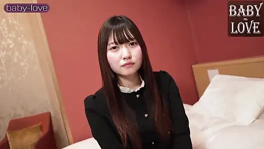 Gadis amatir berubah menjadi nakal dengan si cantik marshmallow yang seksi tergelincir ke dalam permainan lingerie seksi yang berani